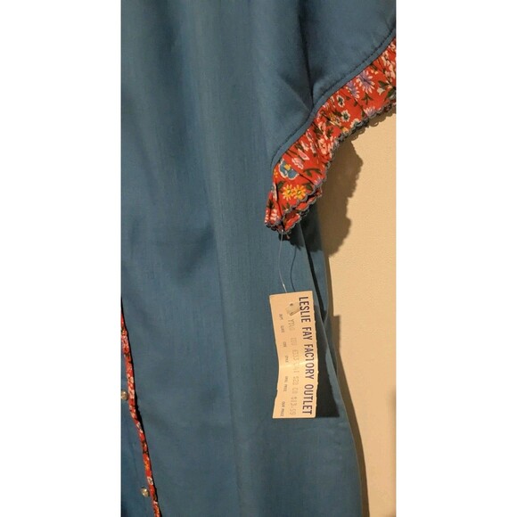 NOS Vintage 70s Model’s Coat Blue Red Posey Pocket Housecoat Ruffle Snaps XL 16 - Picture 5 of 6